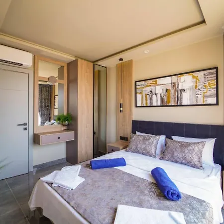 Vila Muhil Kalkan *