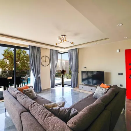 Vila Muhil Kalkan *